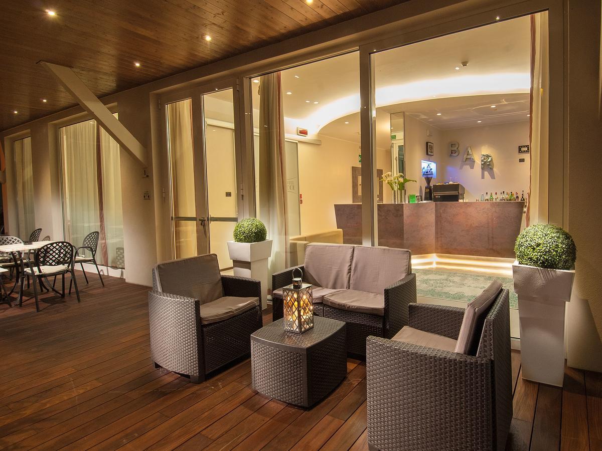 Hotel Ricci Rimini Zewnętrze zdjęcie